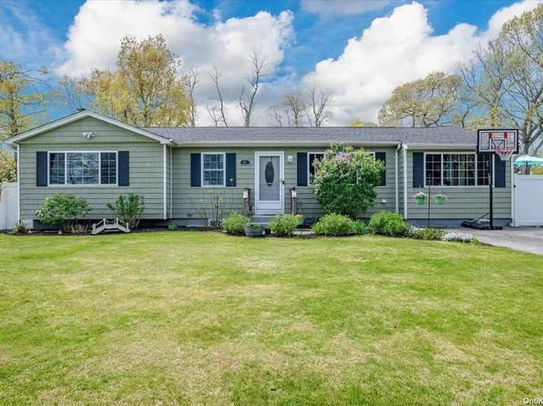 57 Norwood Avenue, Port Jefferson Station, NY 11776