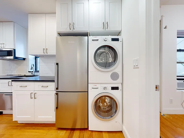 242 W 10th St #63 — Photo 6