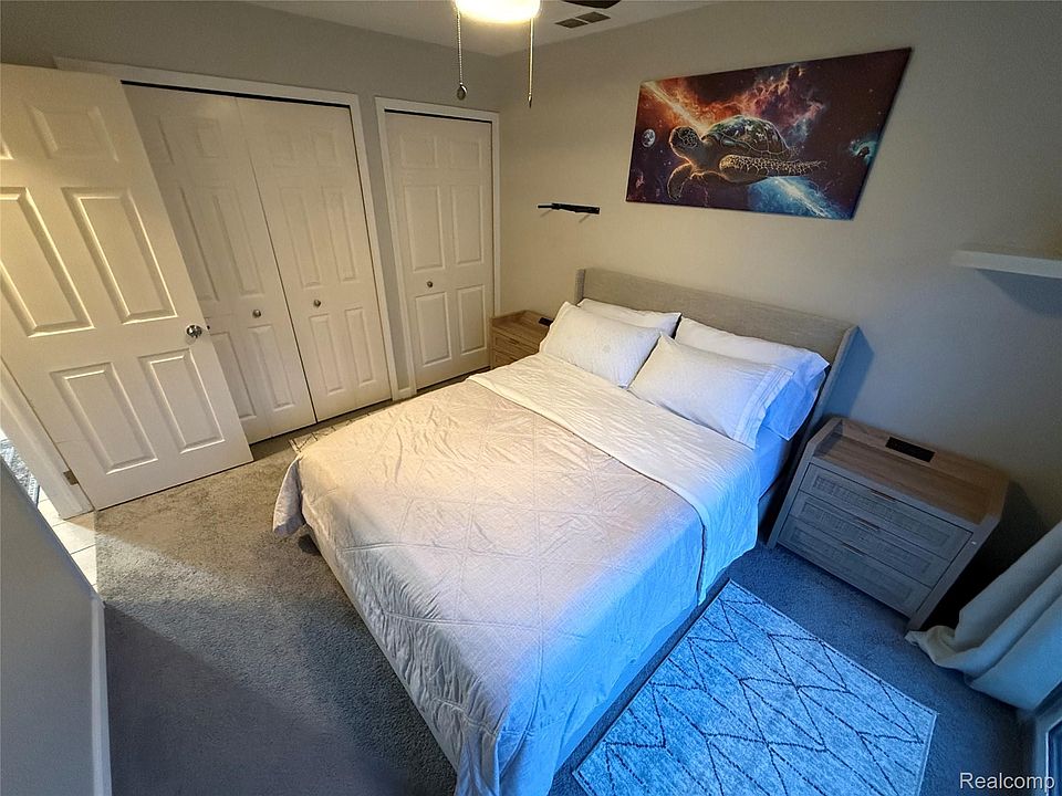 8066 Coventry St, photo 12