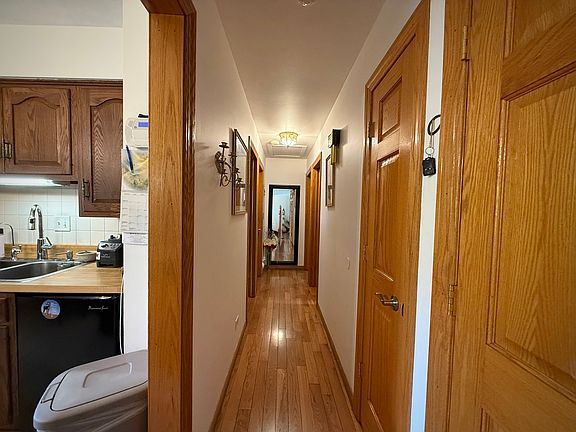 5th image of 1560 Pamela Dr