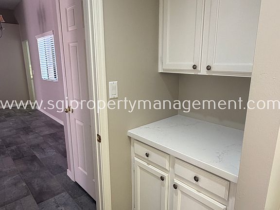 5th image of 945 N Pasadena St #53