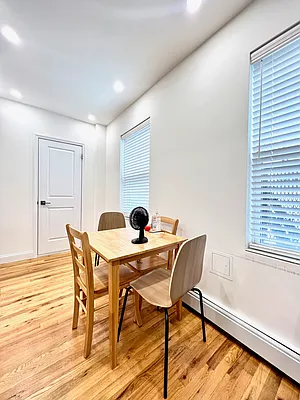 Rented by Mae Equities | media 18