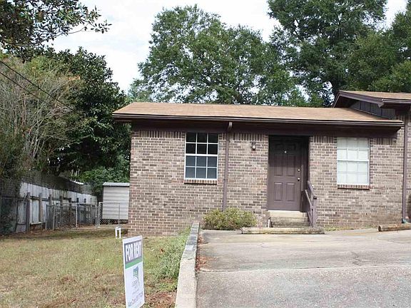 3rd image of 3602 Chaffin St #C