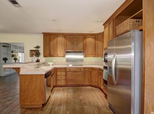 65 Taylor Way, Sacramento, CA 95819