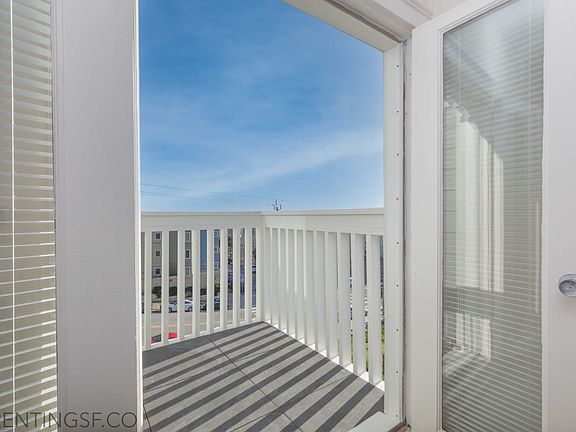 3rd image of 4740 Balboa St #309