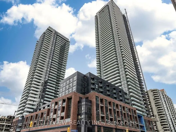 430 Square One Dr #3806, Mississauga, ON L5B 0E2