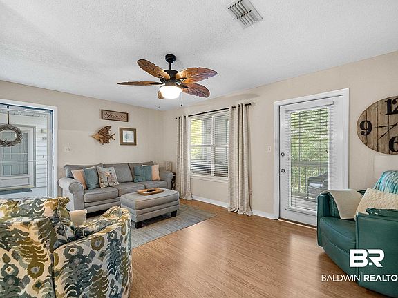 3rd image of 2200 W 2nd St #202-E