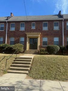 121 35th St NE, Washington, DC, 20019