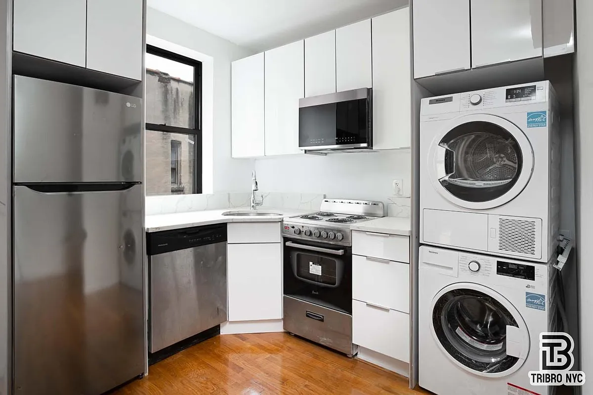 Building Photo - 136 Edgecombe Ave #3C