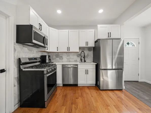 31 Park Ave Floor 1, Dumont, NJ 07628