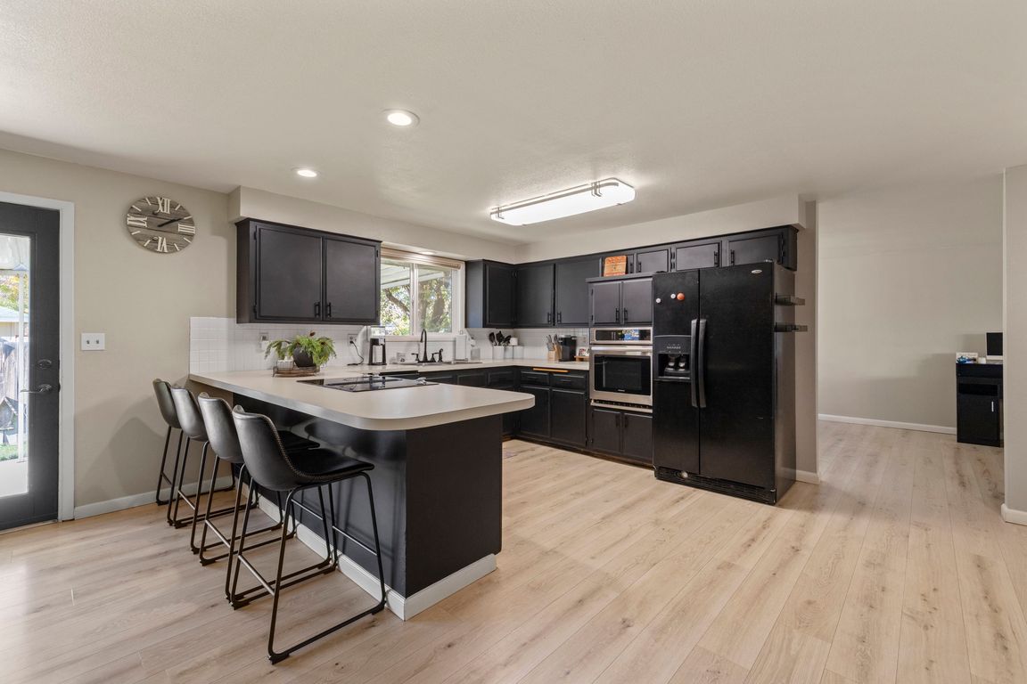 next background image