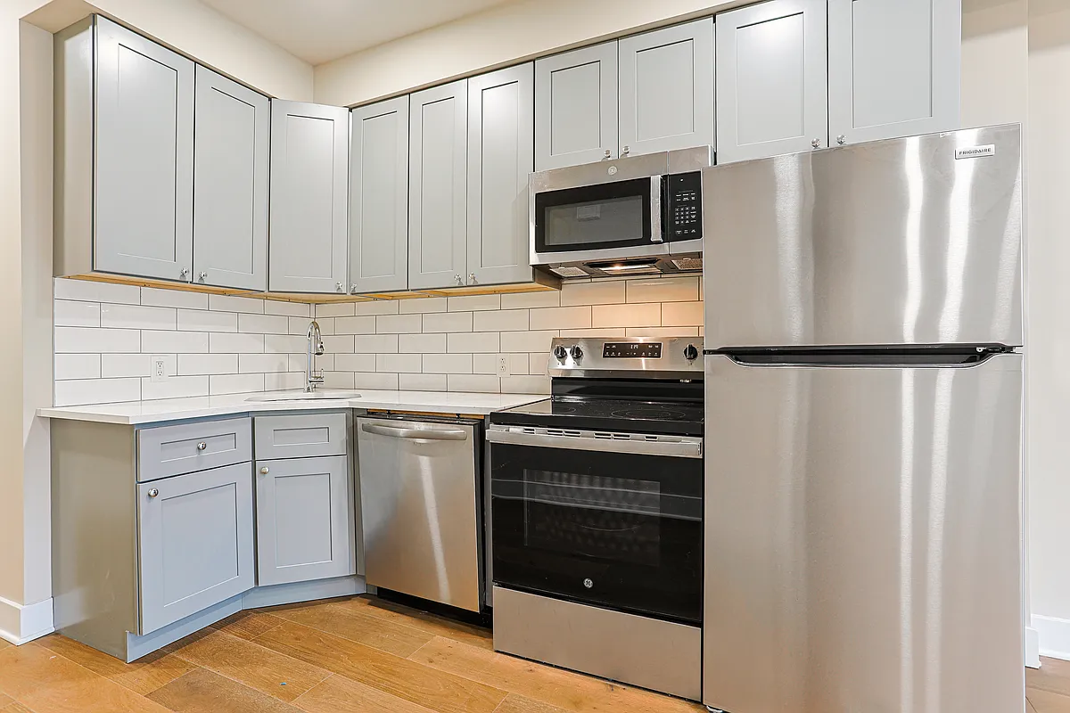 Building Photo - 4028 Parkside Ave #2