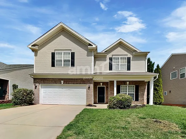 3735 Village Springs Dr, High Point, NC 27265