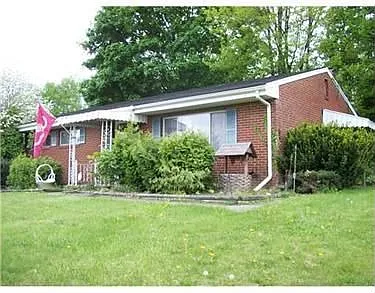 113 Lakeview Dr photo 1