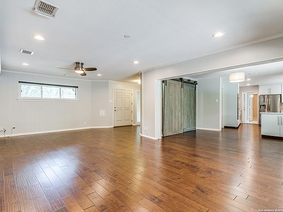 5th image of 535 COUNTRY LN
