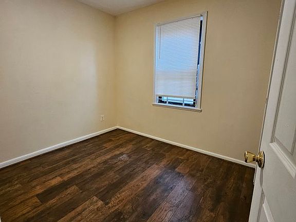 5th image of 3401 15th St SE #2