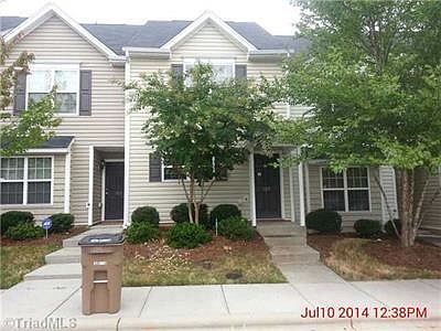 1st image of 107 Breezeway Ln