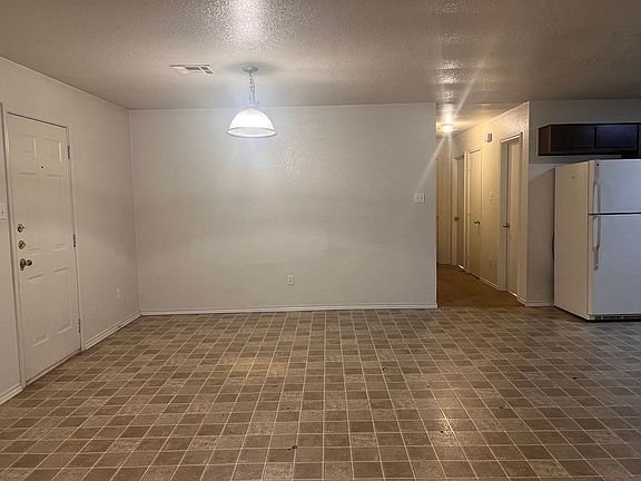 3rd image of 2702 Lucille Dr #A