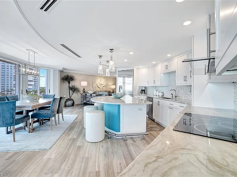 4041 Gulf Shore Blvd N #703 — Photo 11