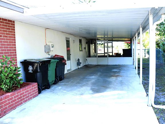 5th image of 213 SW Lucero Drive
