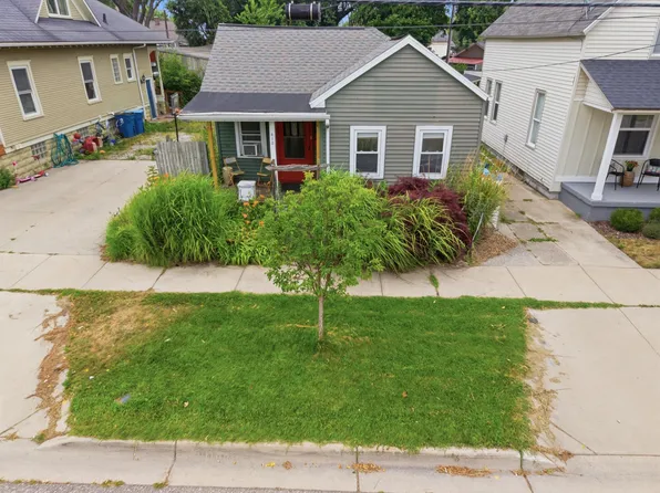 413 N 6th St, Grand Haven, MI 49417