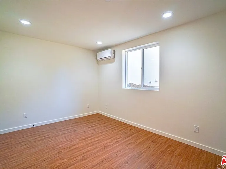 6469 Calhoun Ave — Photo 8