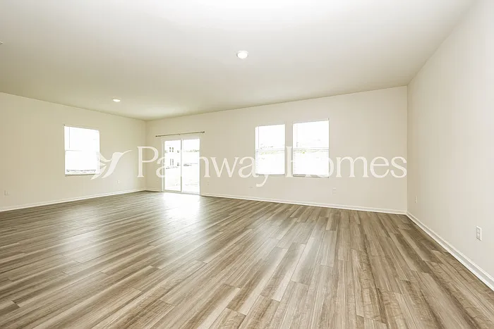 1069 Large Poppy Dr — Photo 2
