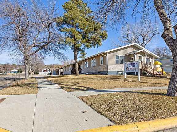 3rd image of 2400 E Capitol Ave