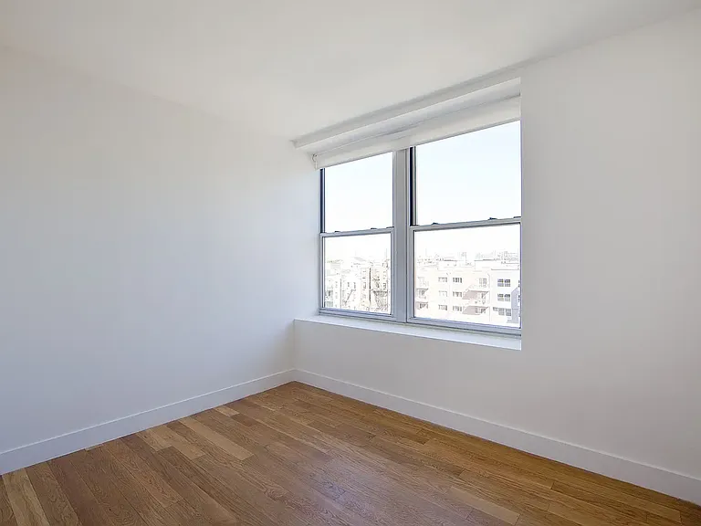 347 Lorimer St #6A — Photo 4