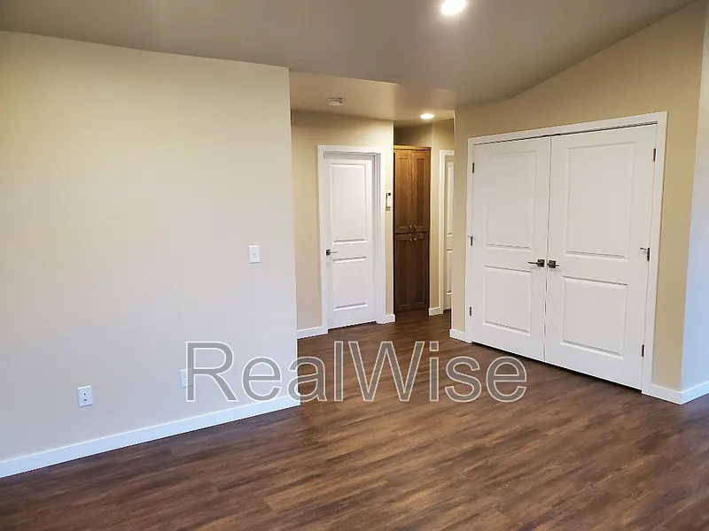 2 bed, 2.0 bath, $1,495 — Photo 3