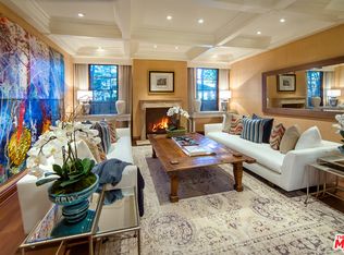 121 S Carmelina Ave, Los Angeles, CA 90049