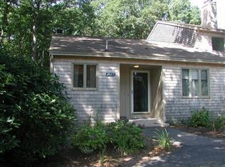207 Vineyard Gate #207, East Falmouth, MA 02536