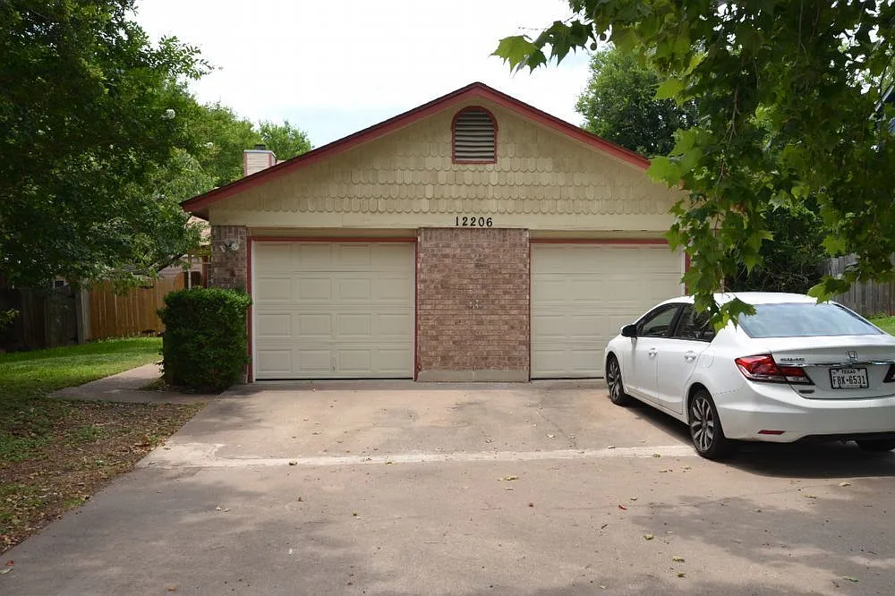 Building Photo - 12206 Alderbrook Dr #A