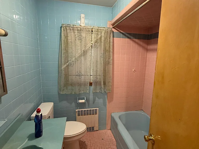 48 Saint Ann St #2 — Photo 8