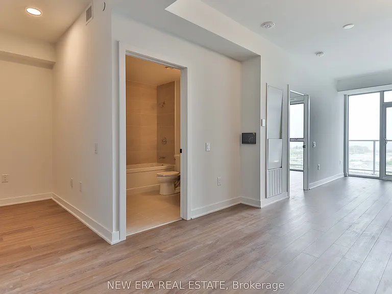 2782 Barton St E #1408 — Photo 10