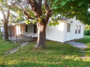 1113 E James Blvd, Saint James, MO 65559