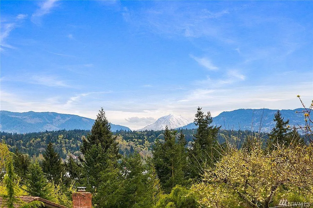 185th Ave NE, Bellevue — Photo 3
