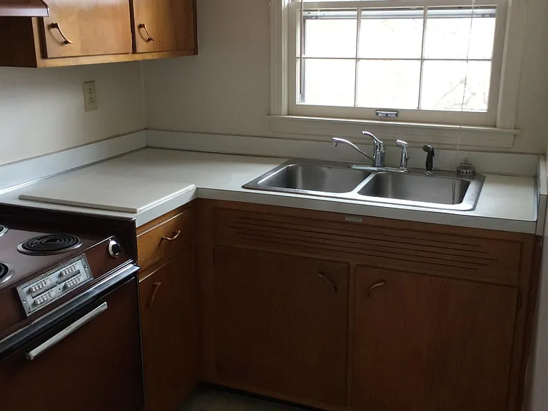 2557 Glenmary Ave #3 — Photo 5