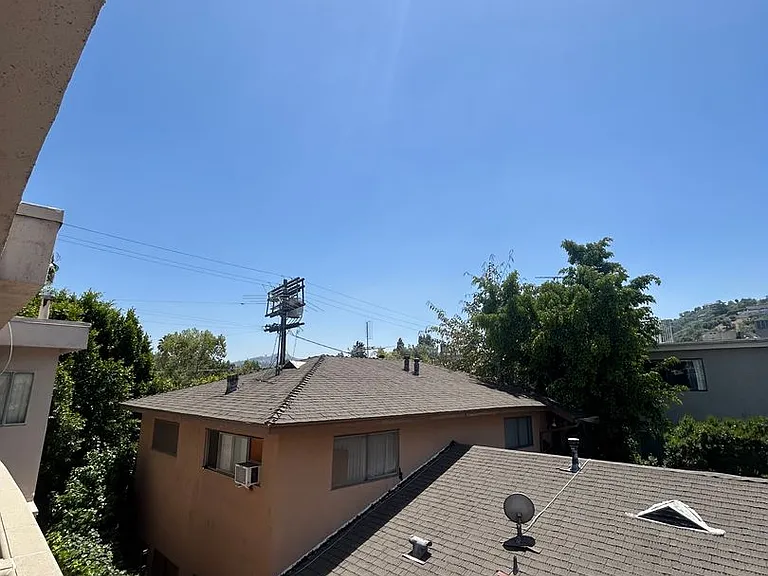 4108 Whitsett Ave — Photo 30