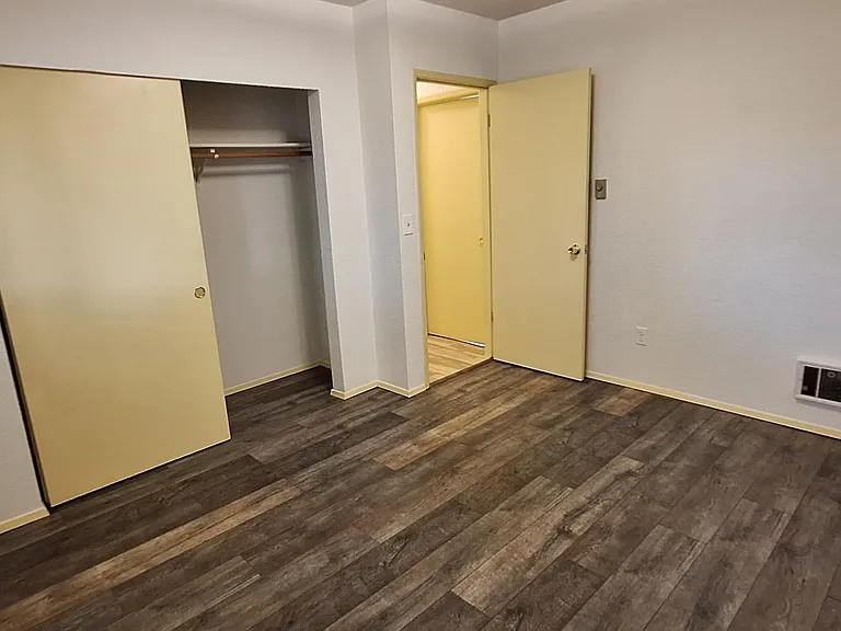7403 Stanich Ave — Photo 10