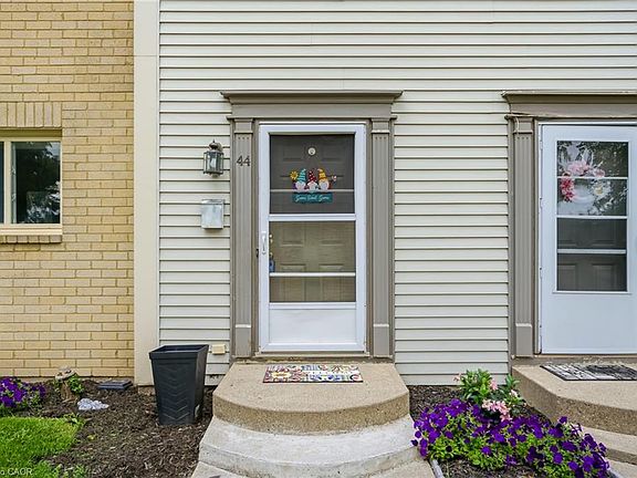 3rd image of 65 Dorchester Blvd #44