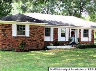 211 Porter St, Senatobia, MS 38668