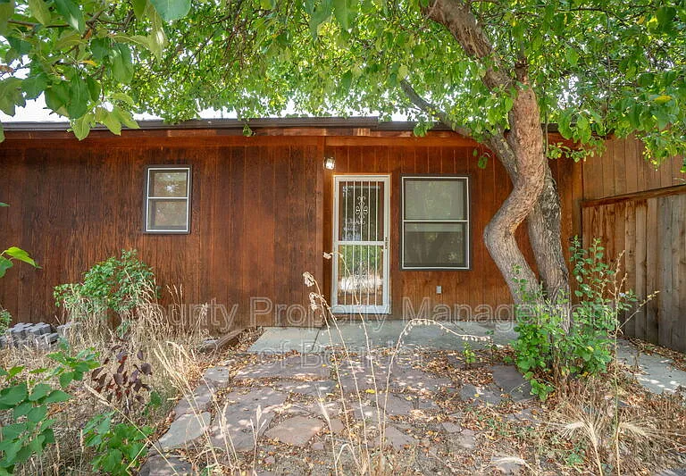 1045 Toedtli Dr — Photo 18