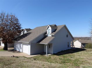 607 Rolling Hills Dr APT D, Tahlequah, OK 74464