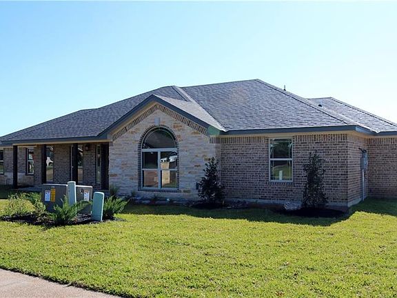 2nd image of 514 Skyline Dr