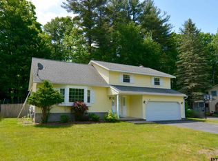 28 Guilder Pl, Ballston Lake, NY 12019