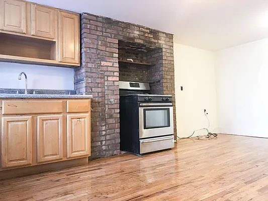 Rented by Lofts and Flats LLC | media 16