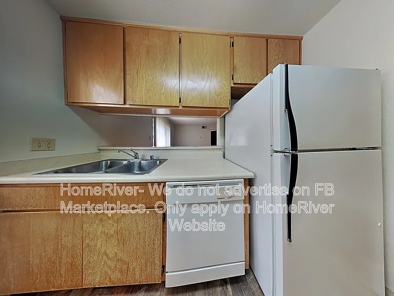814 28th St #1 — Photo 9
