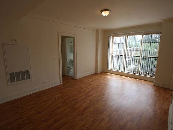 4th image of 7600 N Bosworth Ave APT 317