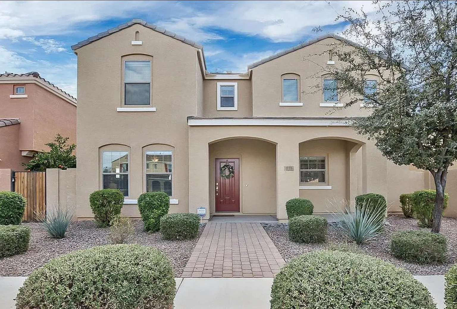 3 bed, 2.5 bath, 1800 sqft, $2,500 — Photo 2